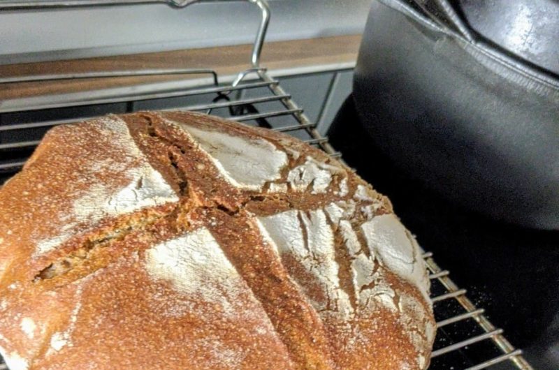 Vollkorn-Sauerteigbrot mit Roggen und Dinkel